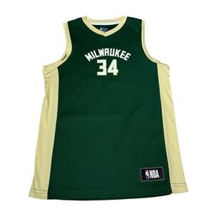 NBA Milwaukee Bucks Giannis Antetokounmpo jersey youth large